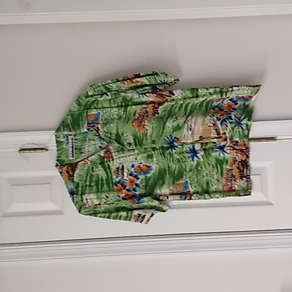 Boys Hawaiian shirt 👕